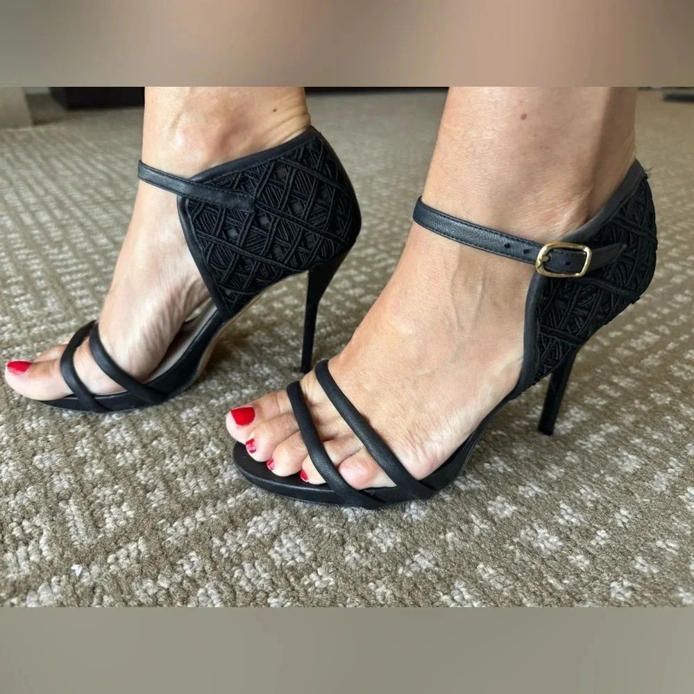 Escada sheepskin black heels - Picture 10 of 11